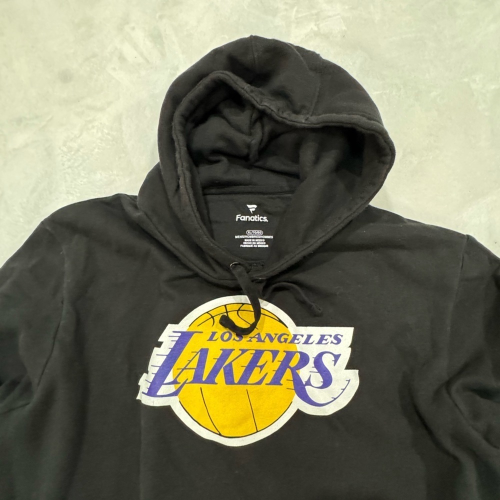Lakers James 23 Black Hoodie - Picture 2 of 6